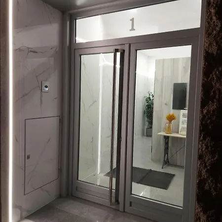 Stone House Premium